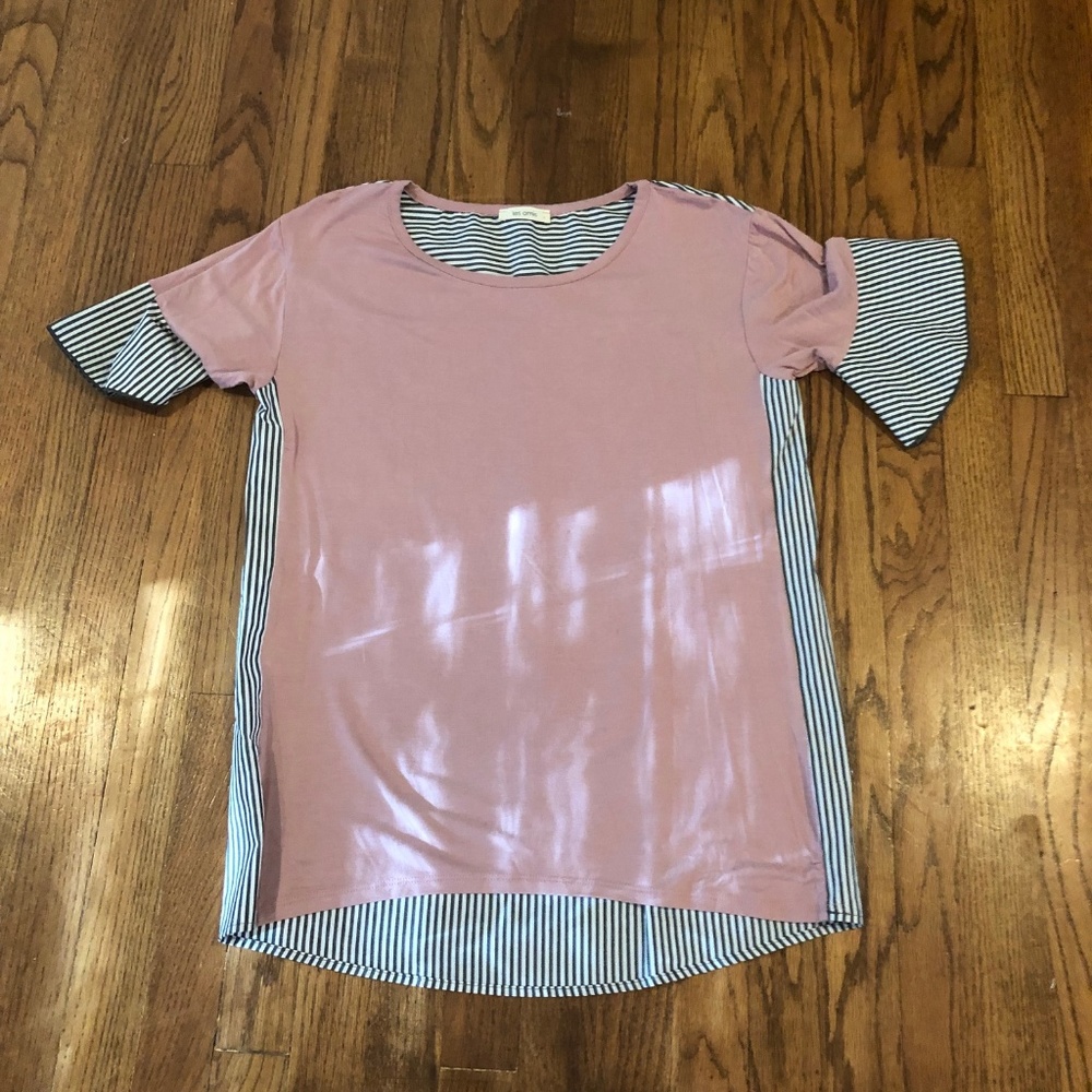 ♥️NWT Bell Sleeve Top♥️
